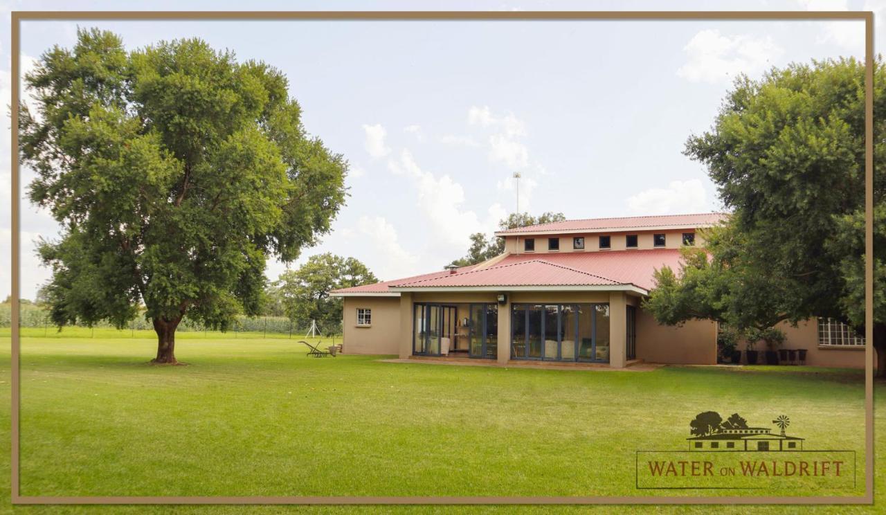 Water On Waldrift Guesthouse Vereeniging Exterior foto